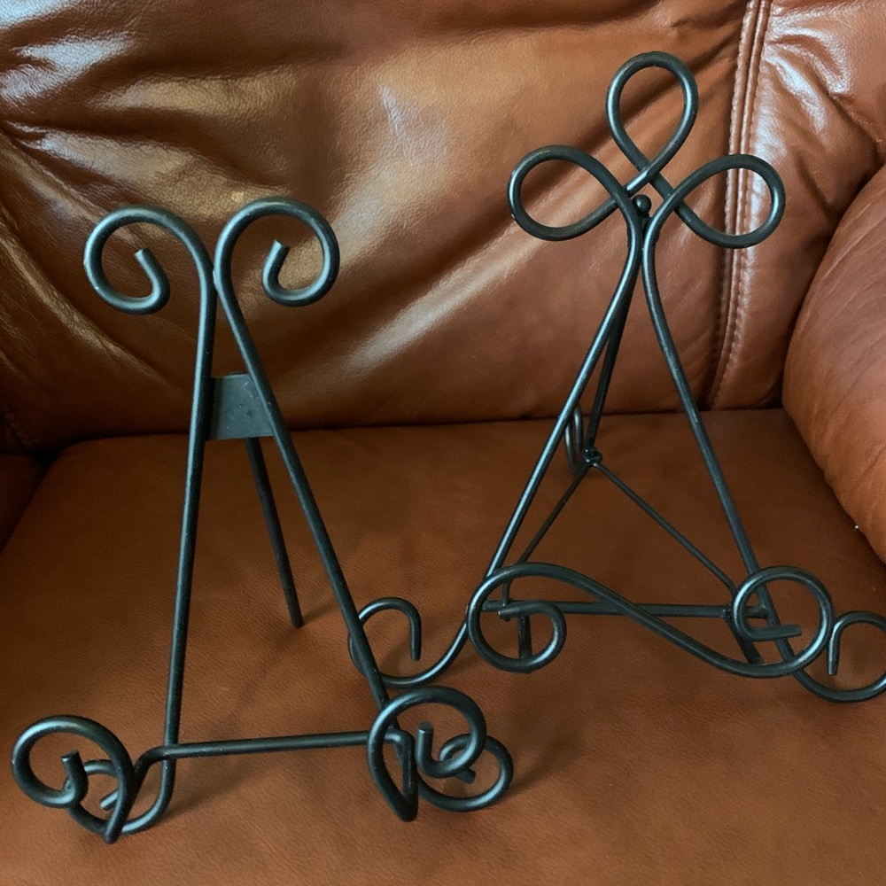 Pair of photo frame holders